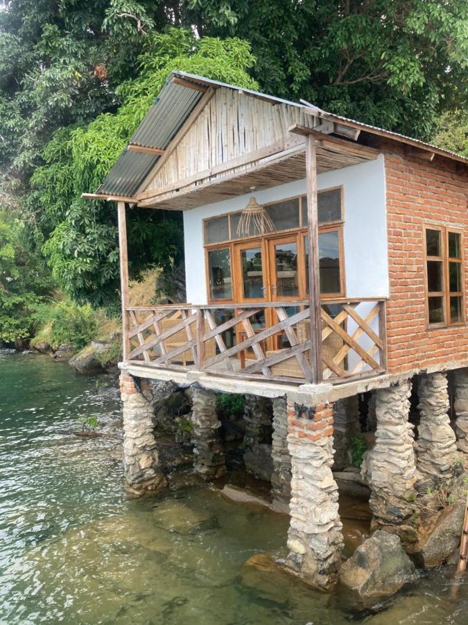 Soul Rebel Lodge & Backpackers Nkhata Bay Eksteriør billede