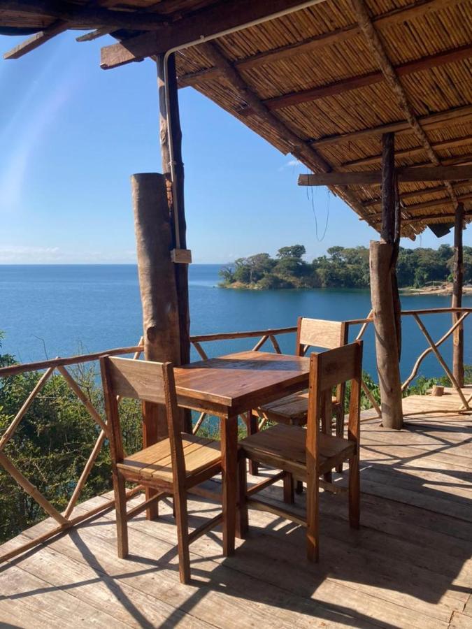 Soul Rebel Lodge & Backpackers Nkhata Bay Eksteriør billede